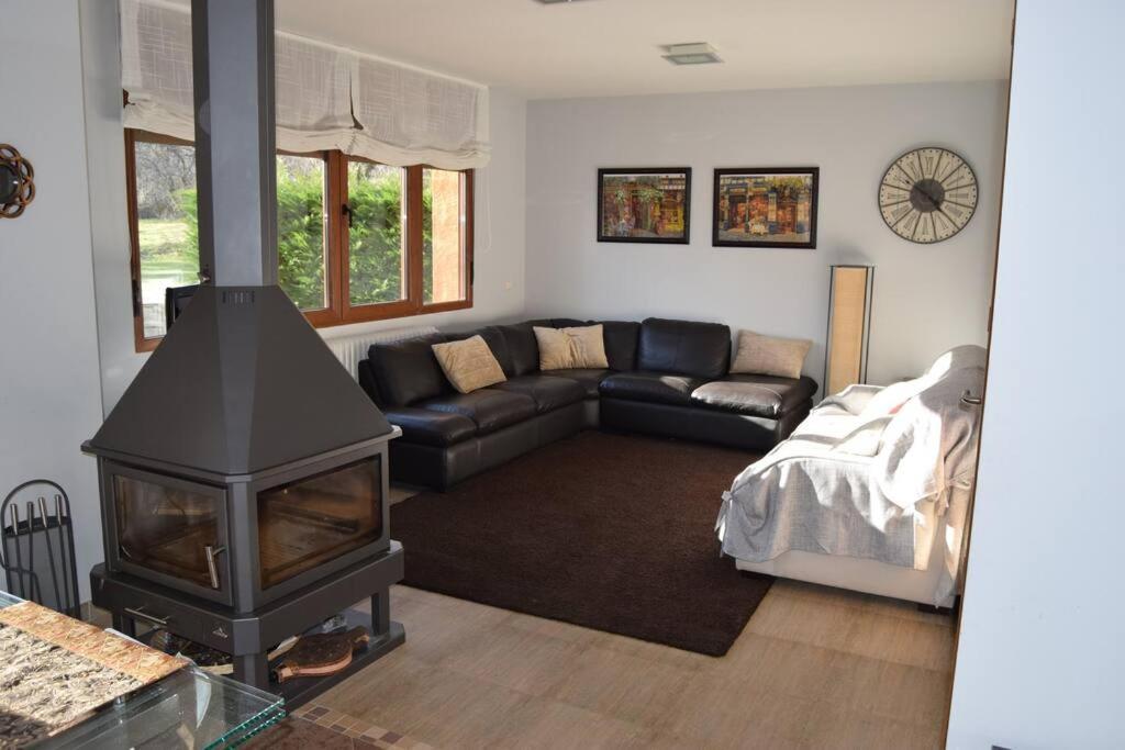 Casa Con Jardin En Hébergement de vacances Rascafría
